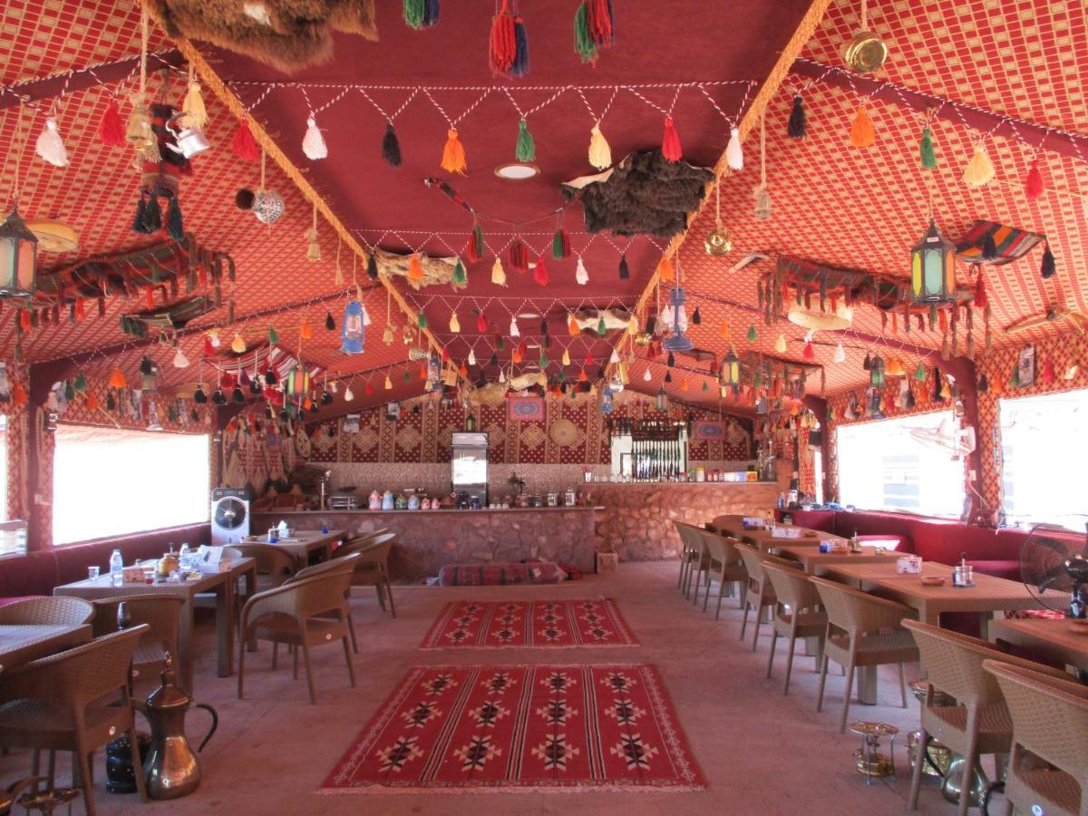 Wadi Rum Caravan Camp Extérieur photo
