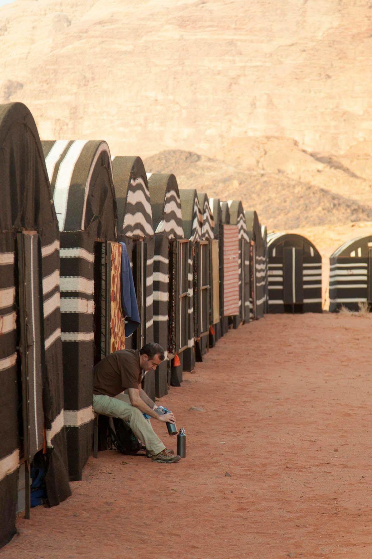 Wadi Rum Caravan Camp Extérieur photo