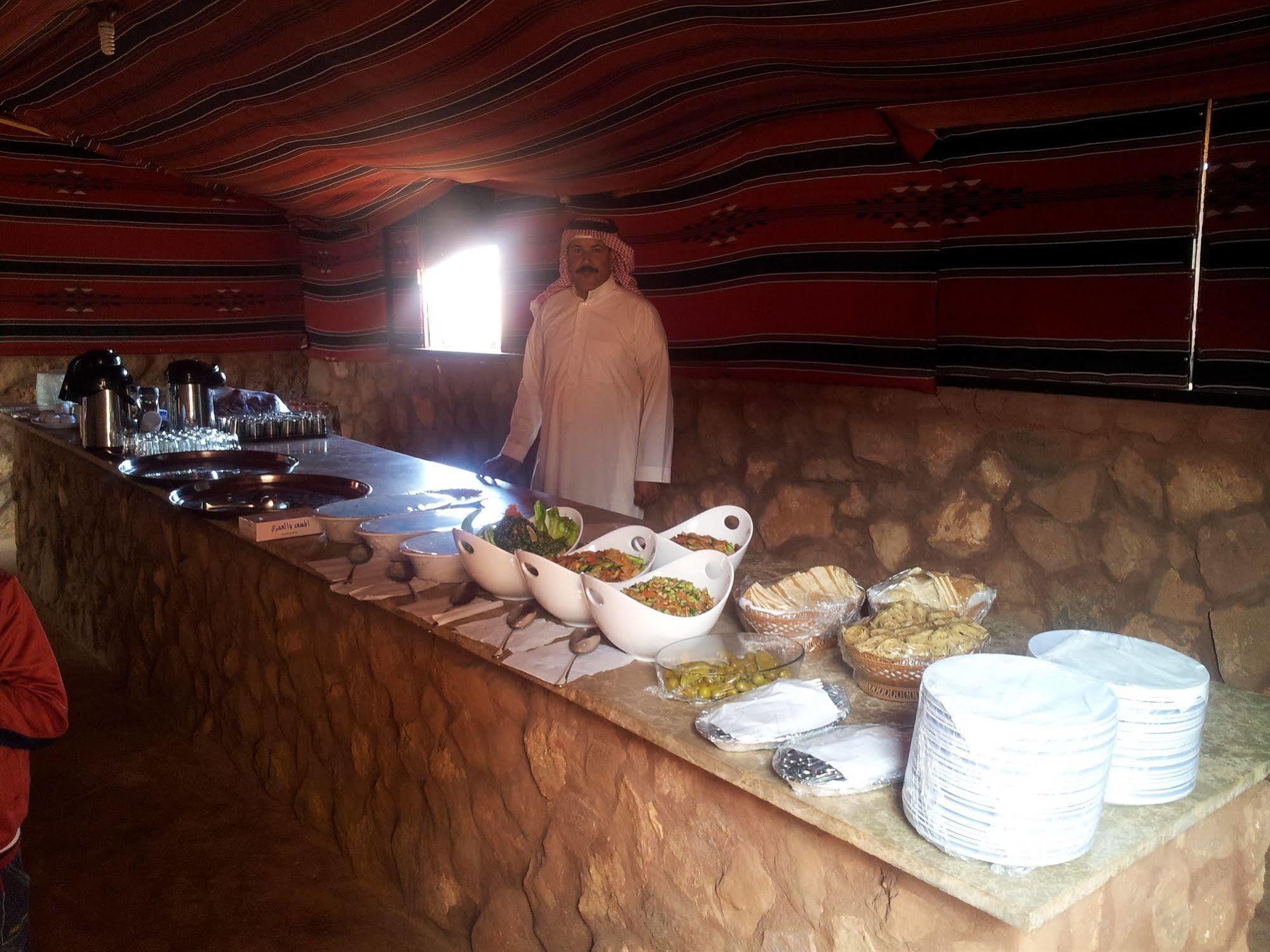Wadi Rum Caravan Camp Extérieur photo